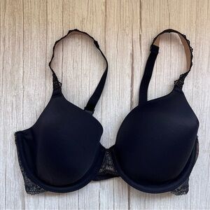 WACOAL
Level Up Chantilly Lace Contour Bra 853369